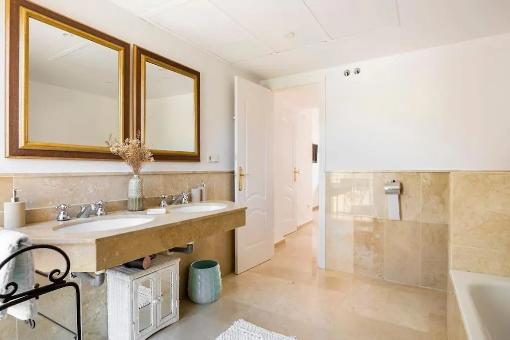 Maison Marbella Puerto Banus 0*,  Spain